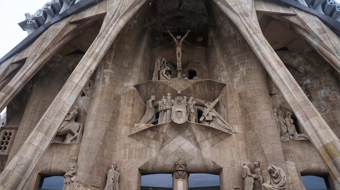 圣家堂受难立面